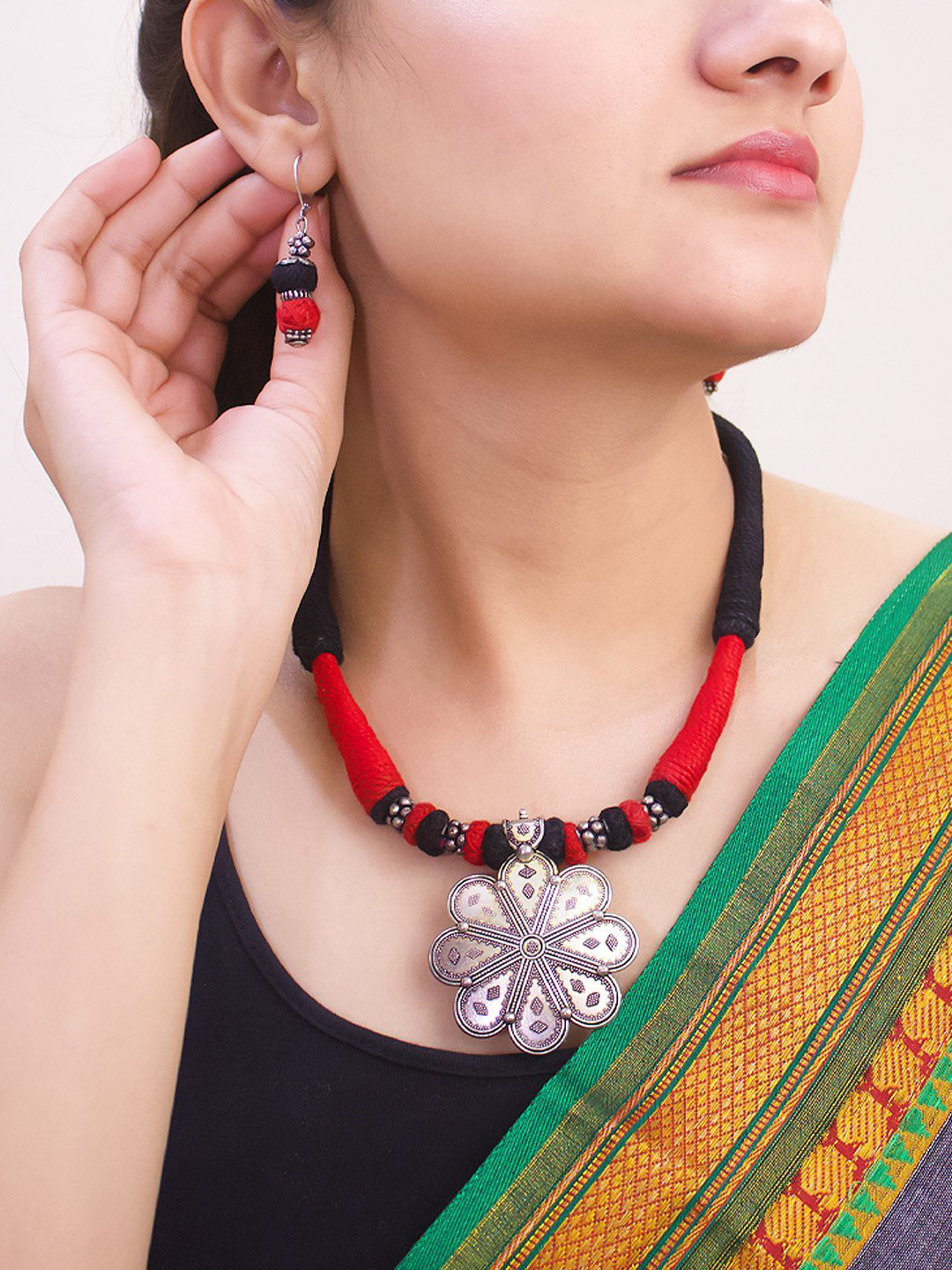 Buy Stunning black red and a blue chunky statement necklace Online. – Odette