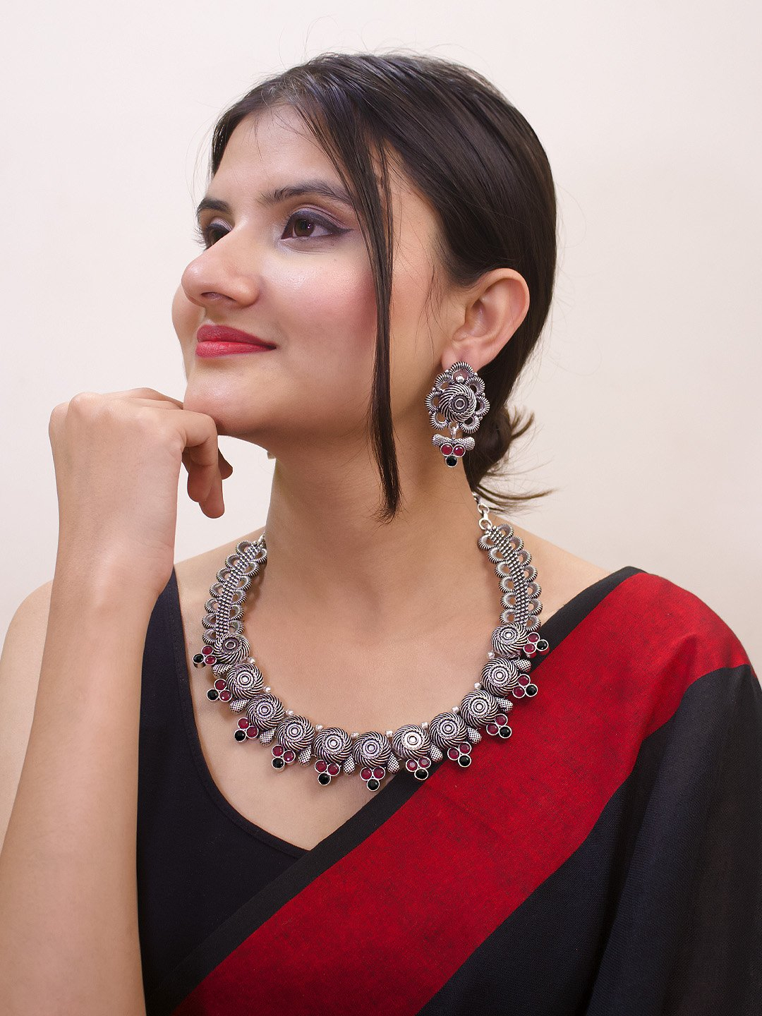 Oxidised jewellery look by Makeup artist Swarupa Ghodke | Saree designs  party wear, Indian fashion saree, Stylish girls photos