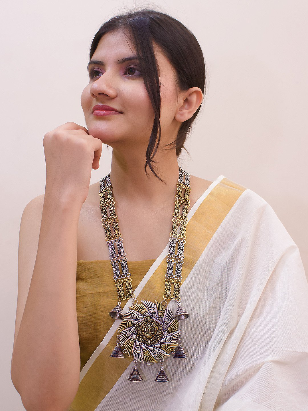Try these 23 Stunning Necklace Designs for Saree - Fashion Qween
