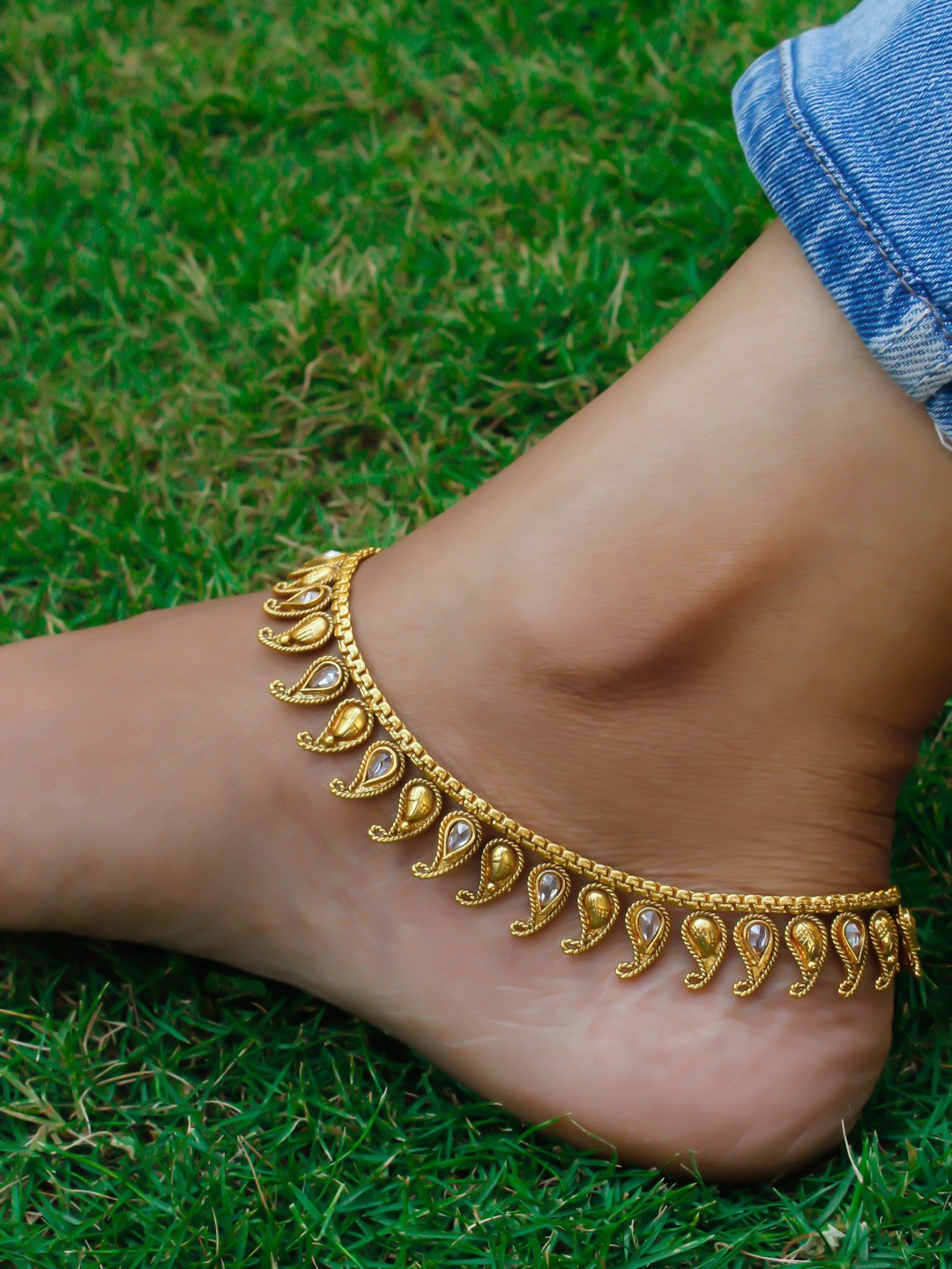 Gold anklet clearance designs with weight