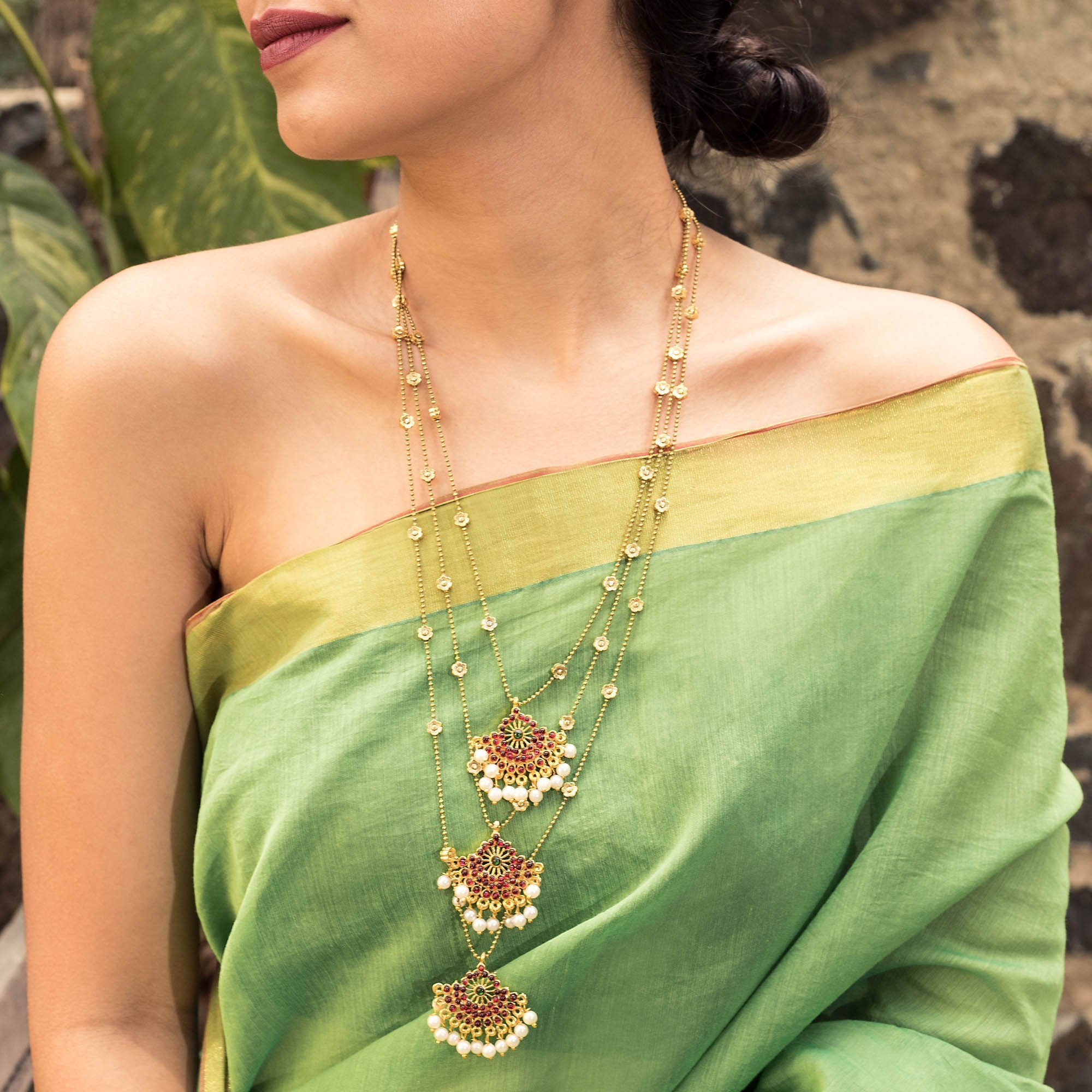 Try these 23 Stunning Necklace Designs for Saree - Fashion Qween