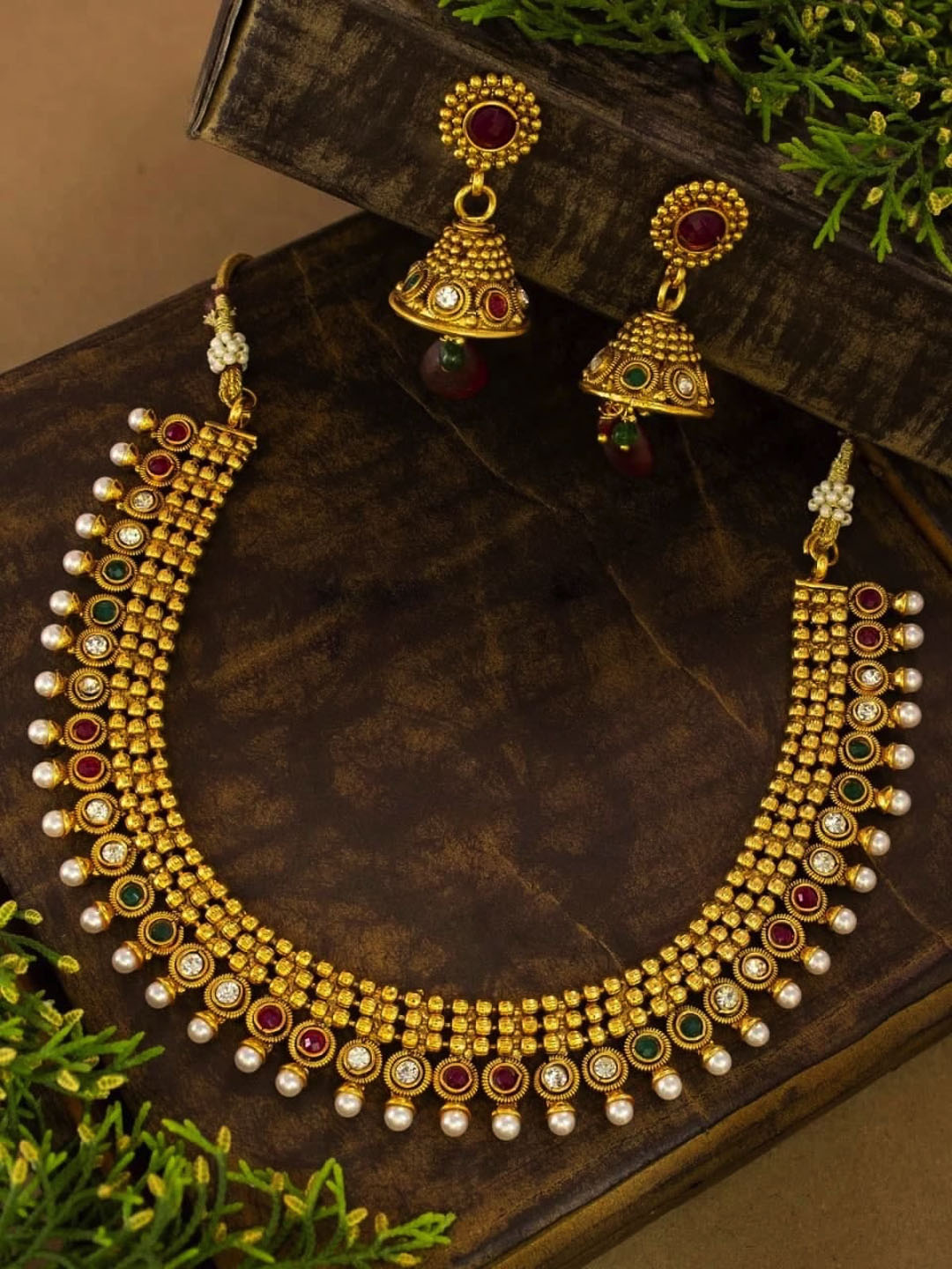 Gold set hot sale with jhumka